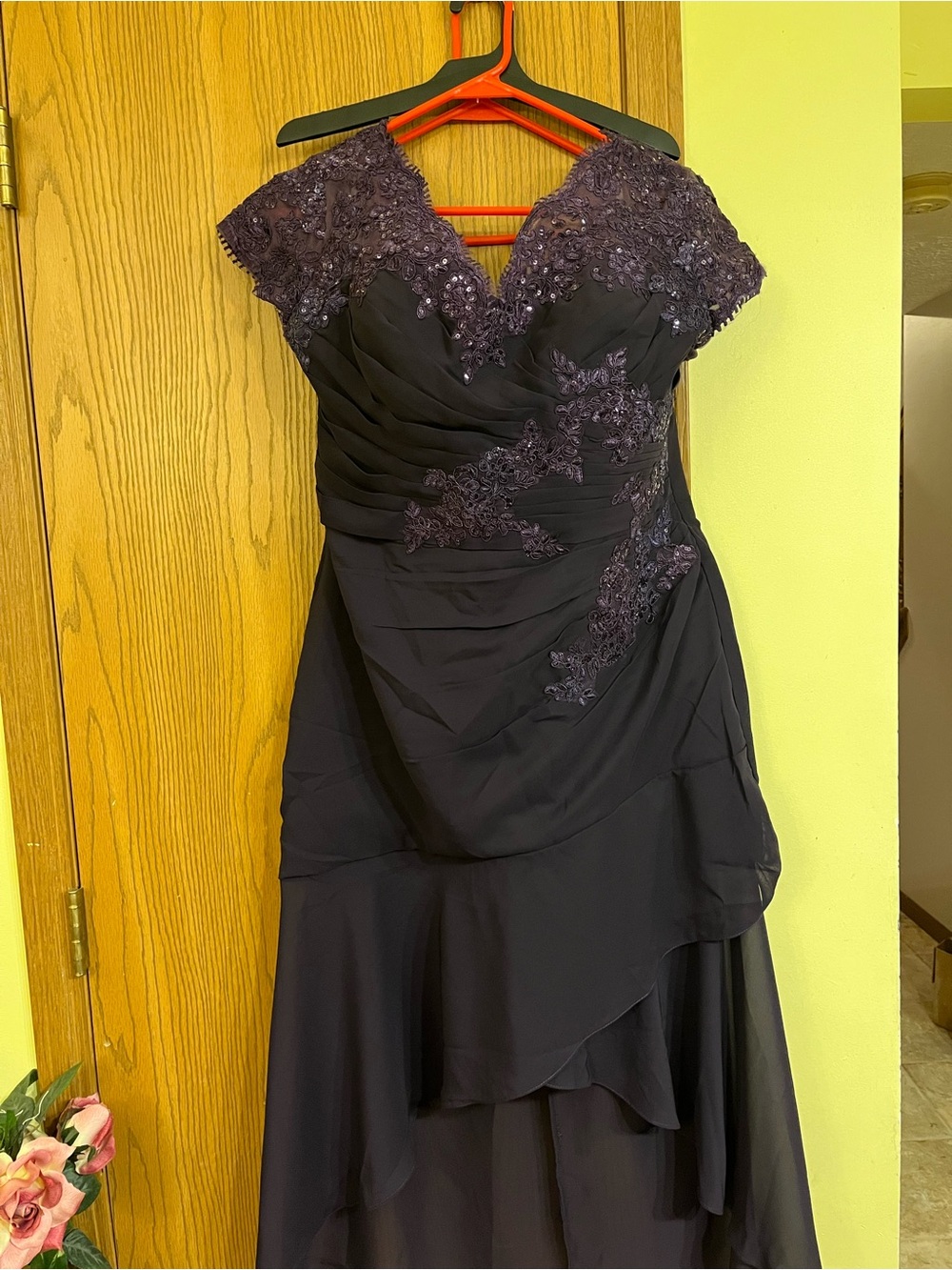 Elegant Purple Lace-Accent Evening Dress